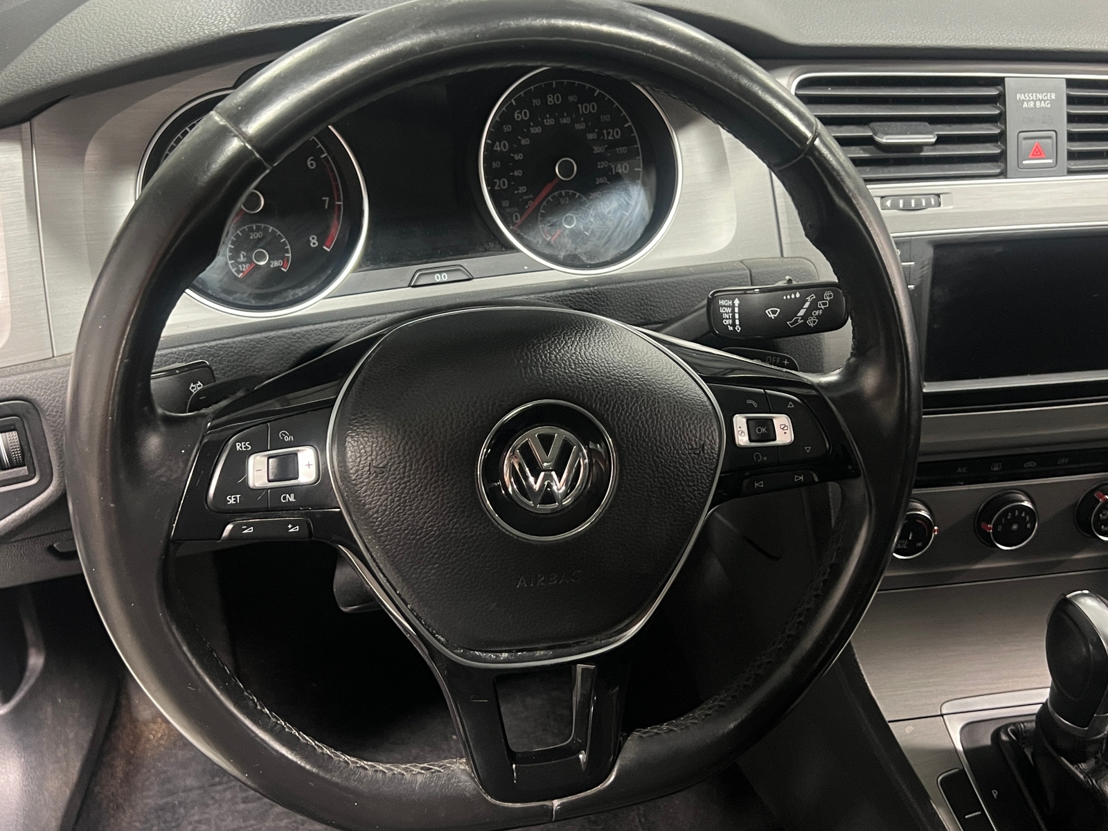 Thumbnail: 2016 Volkswagen Golf - 5