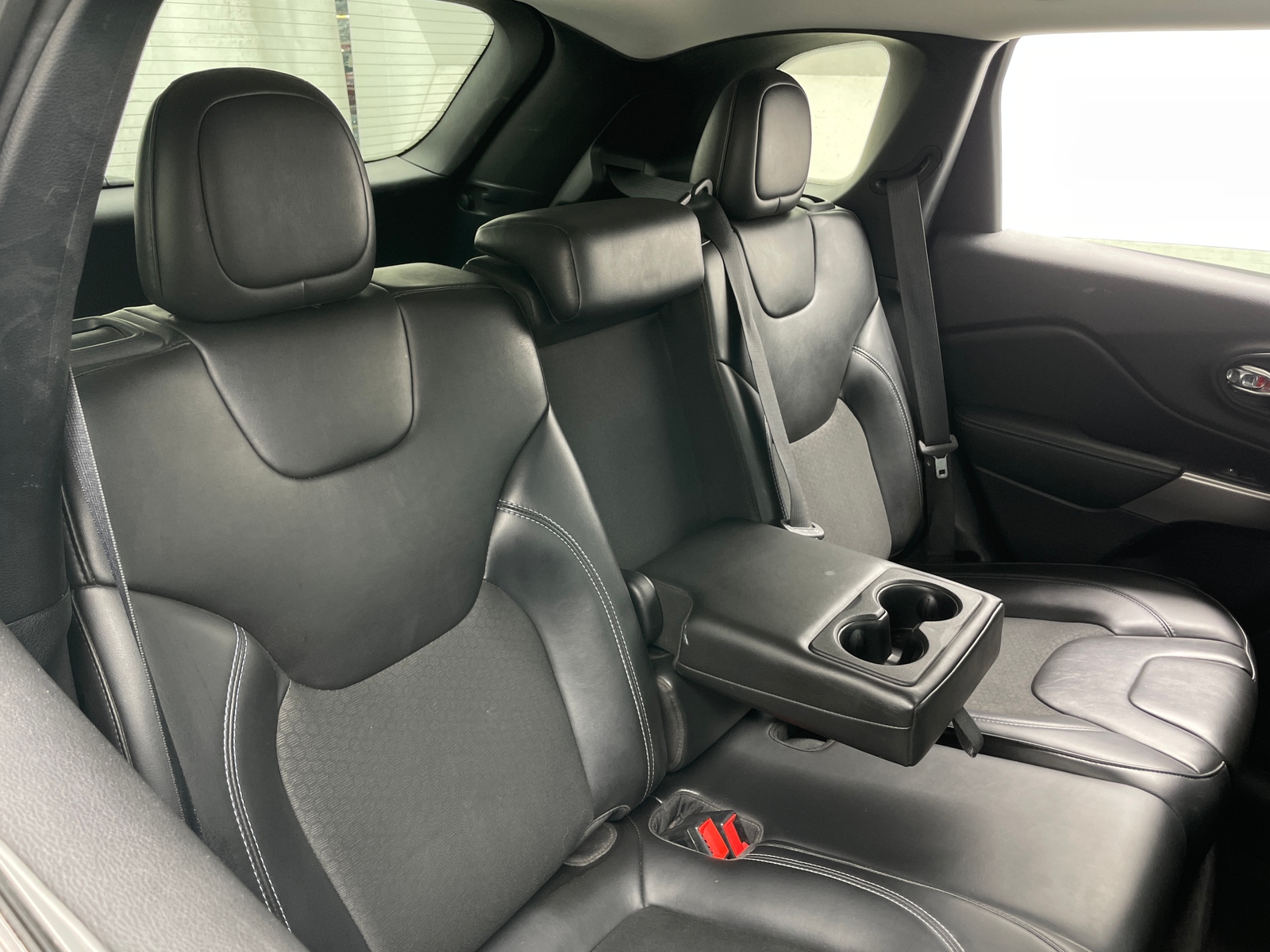 Thumbnail: 2019 Jeep Cherokee - 6