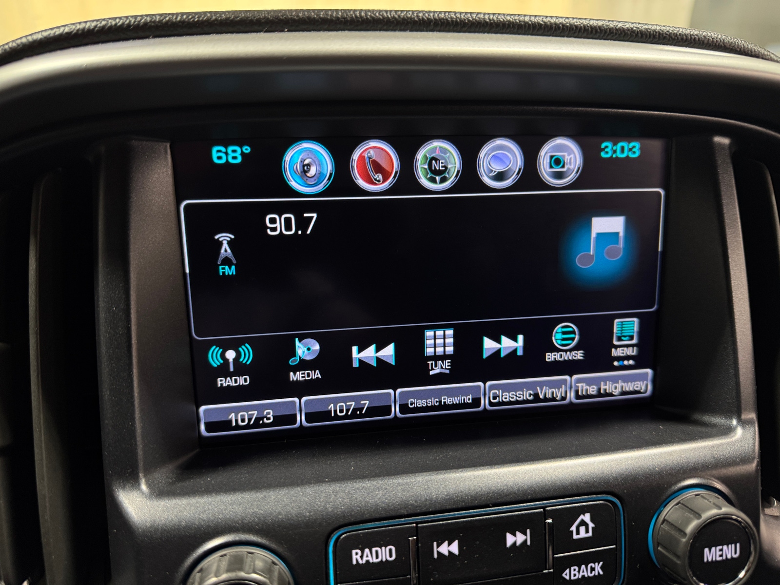 Thumbnail: 2018 Chevrolet Colorado - 3