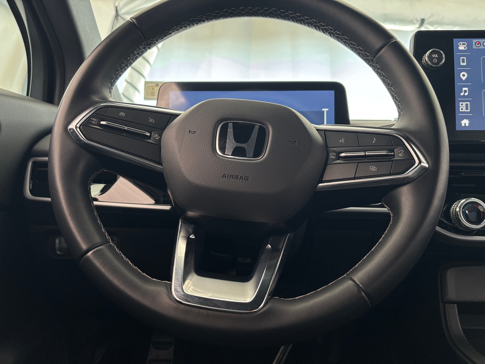 Thumbnail: 2024 Honda Prologue - 4