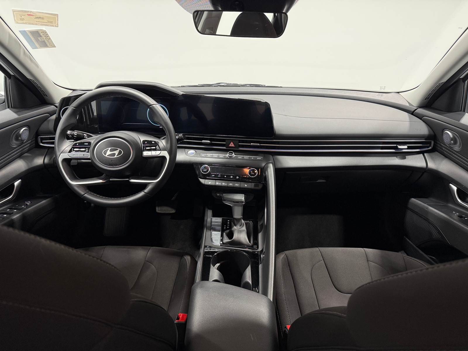 Thumbnail: 2025 Hyundai Elantra - 3