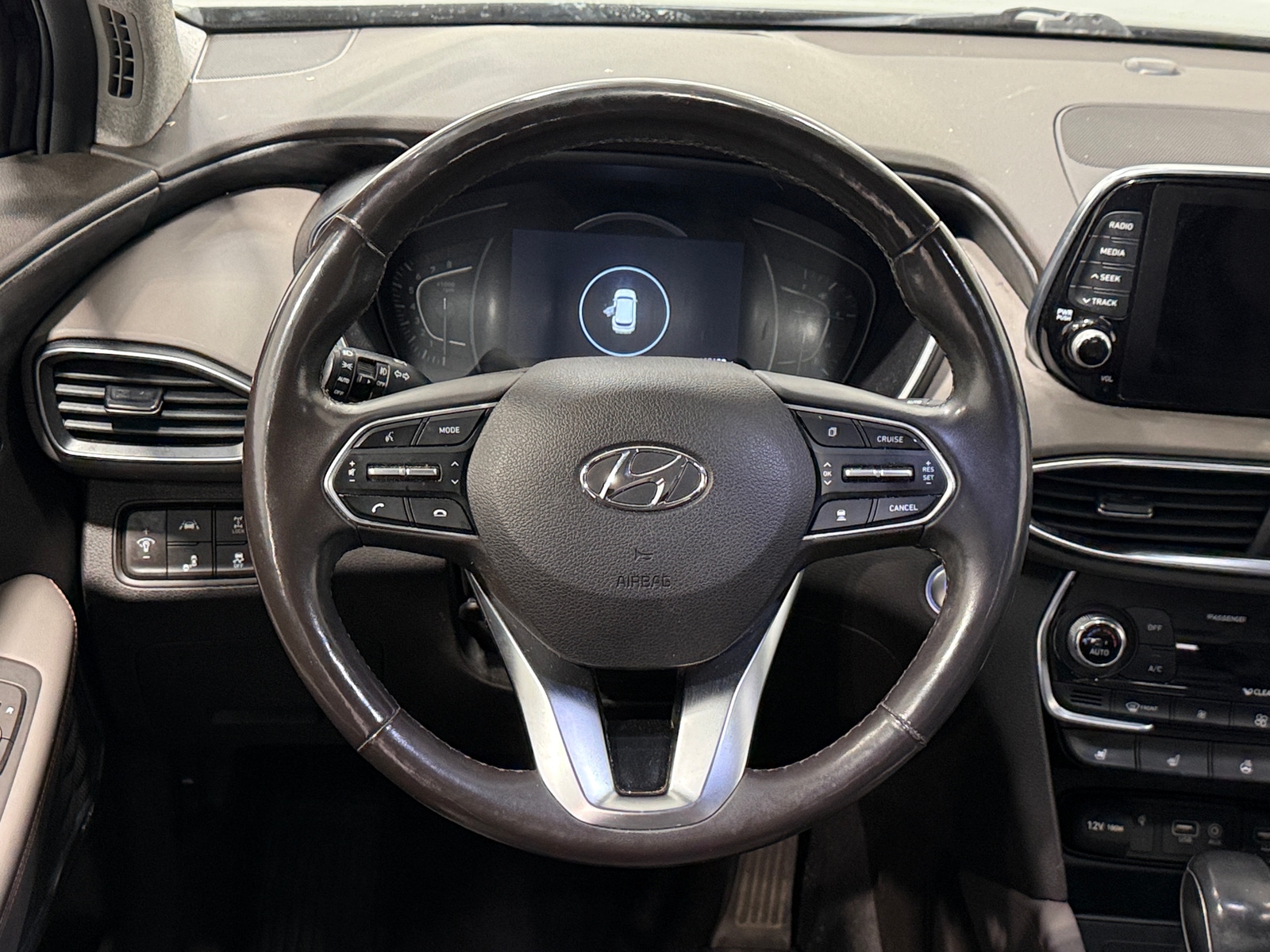 Thumbnail: 2019 Hyundai Santa Fe - 4