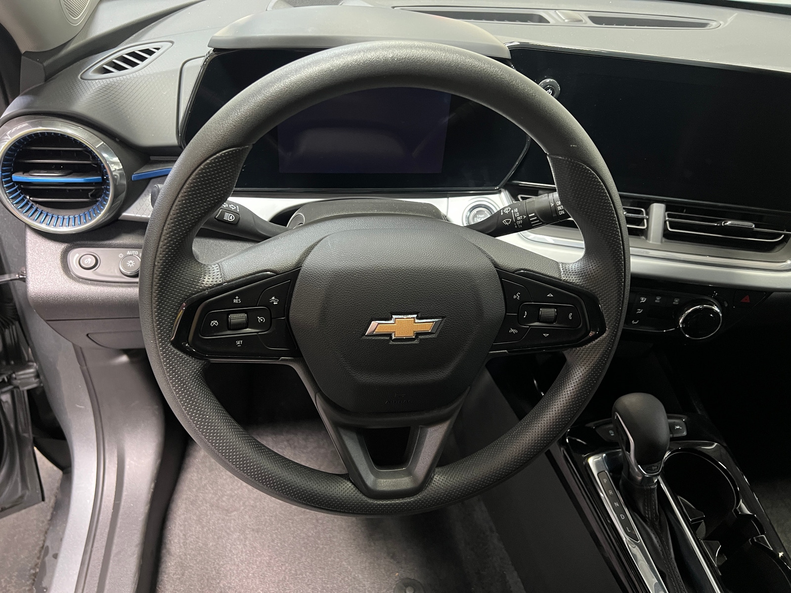 Thumbnail: 2025 Chevrolet Trax - 5