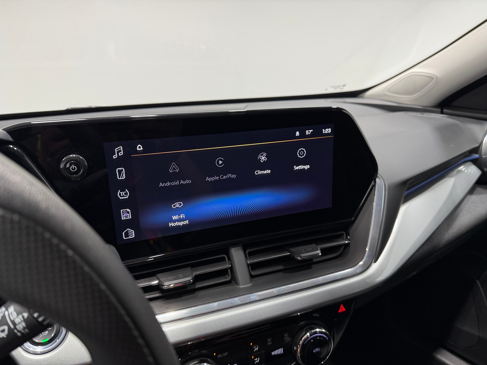Thumbnail: 2025 Chevrolet Trax - 4