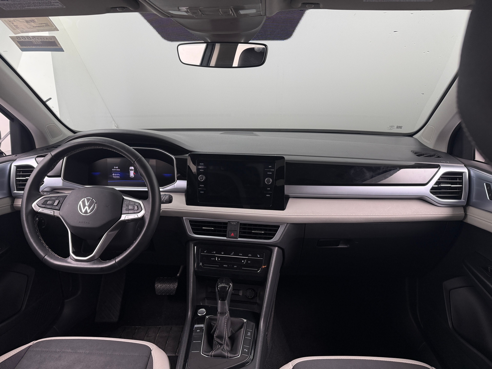 Thumbnail: 2025 Volkswagen Taos - 3