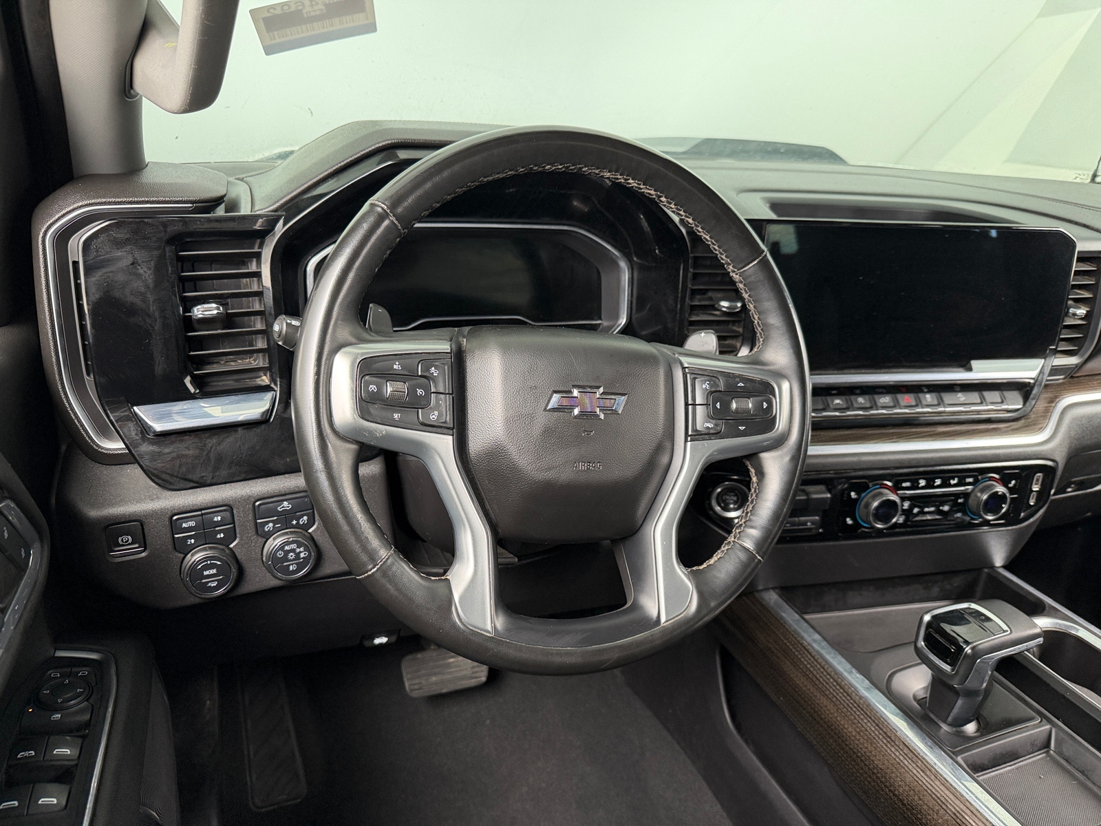 Thumbnail: 2023 Chevrolet Silverado 1500 - 5