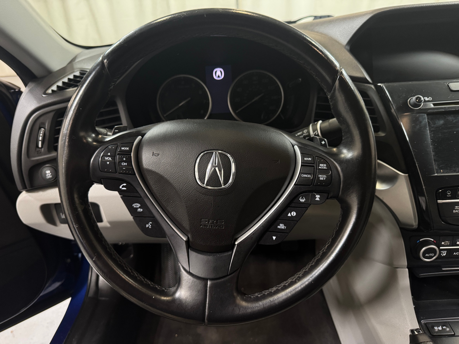 Thumbnail: 2017 Acura ILX - 4