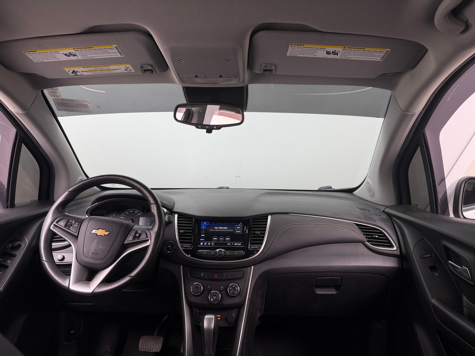 Thumbnail: 2022 Chevrolet Trax - 3