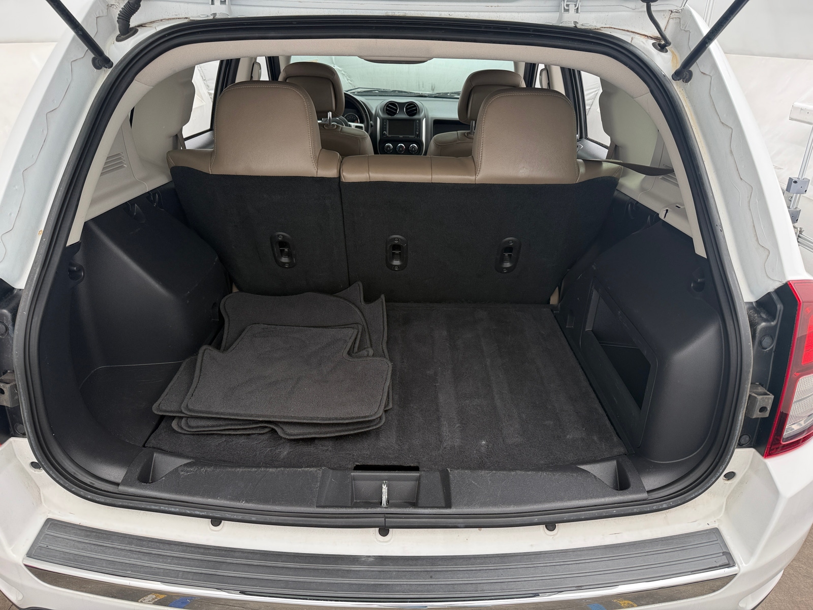 Thumbnail: 2015 Jeep Compass - 6