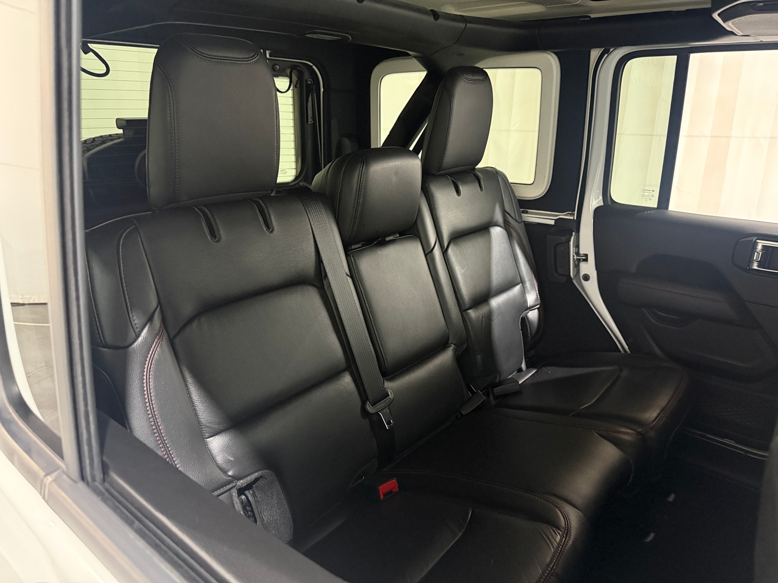 Thumbnail: 2019 Jeep Wrangler - 5