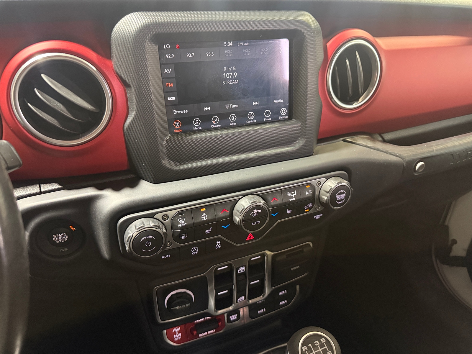 Thumbnail: 2019 Jeep Wrangler - 3