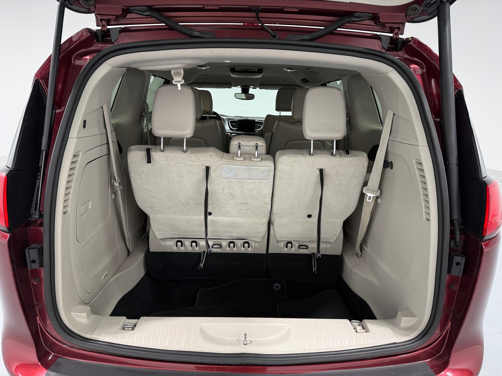 Thumbnail: 2018 Chrysler Pacifica - 6