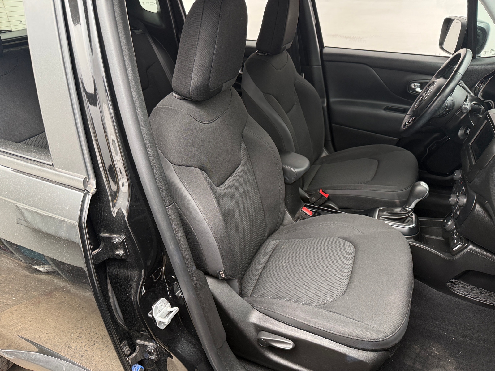 Thumbnail: 2018 Jeep Renegade - 2