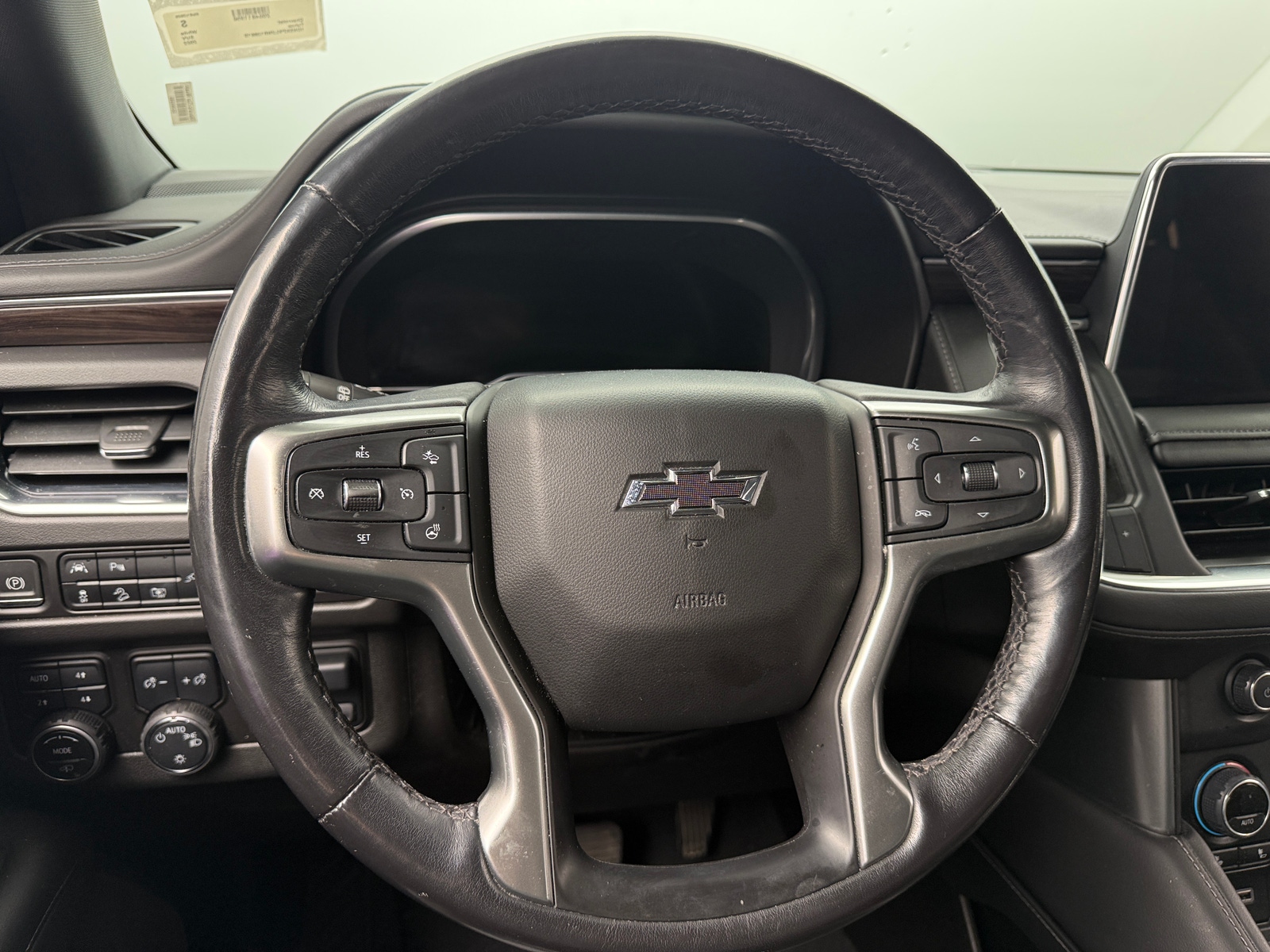 Thumbnail: 2022 Chevrolet Tahoe - 4
