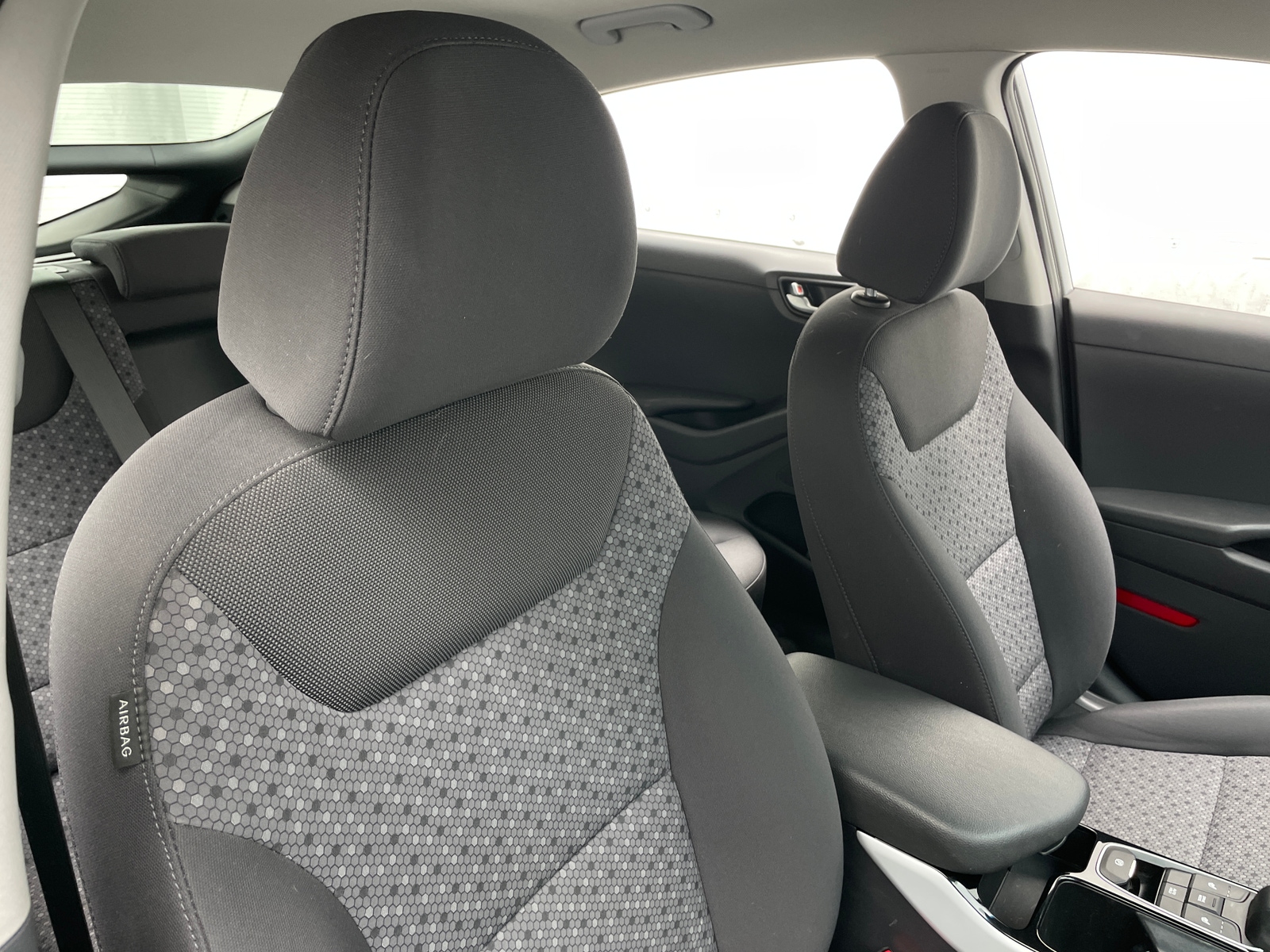 Thumbnail: 2019 Hyundai Ioniq - 2