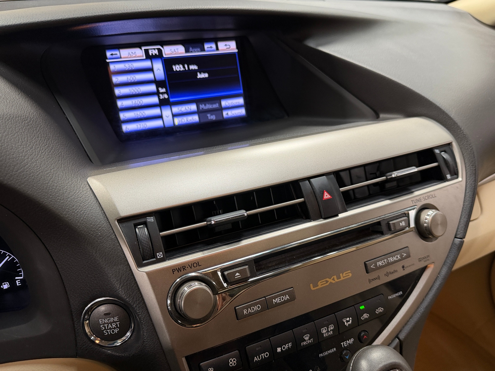 Thumbnail: 2014 Lexus RX - 4