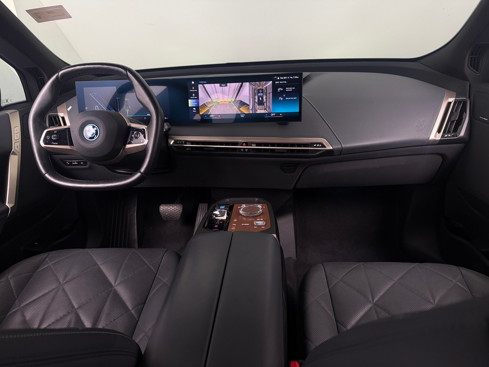 Thumbnail: 2023 BMW iX - 2