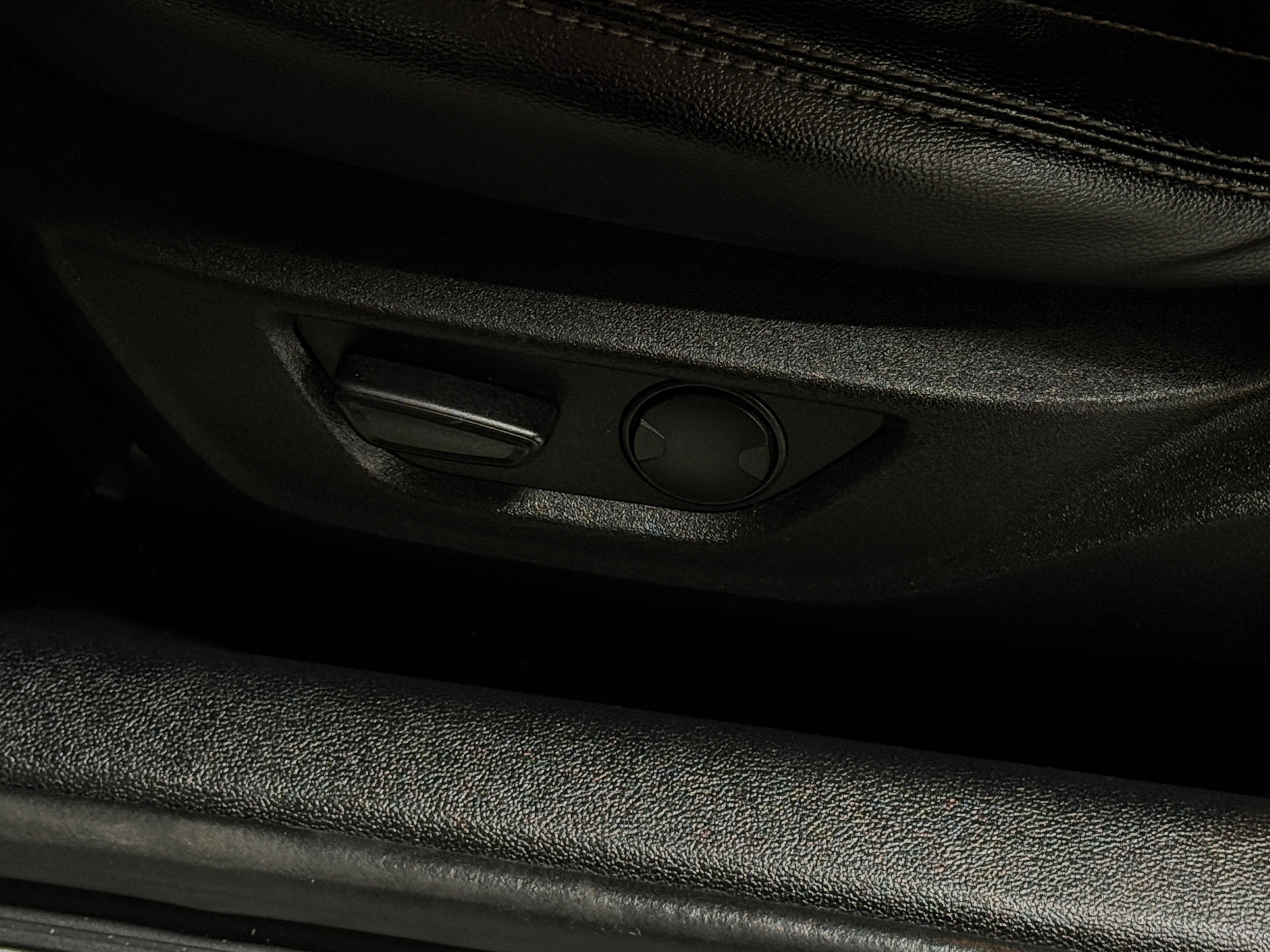 2020 Ford Mustang EcoBoost Premium - Photo 8