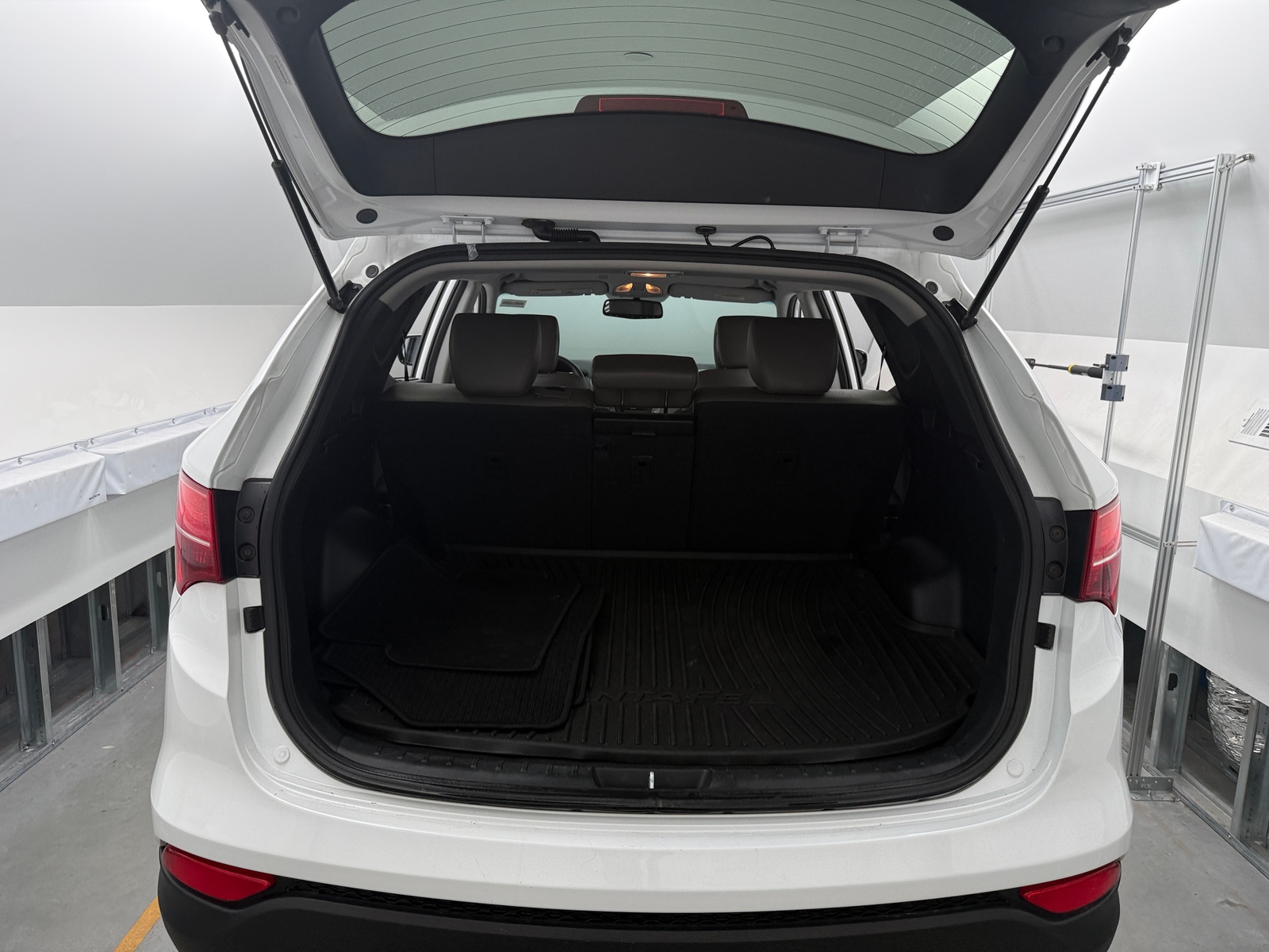 Thumbnail: 2016 Hyundai Santa Fe - 6