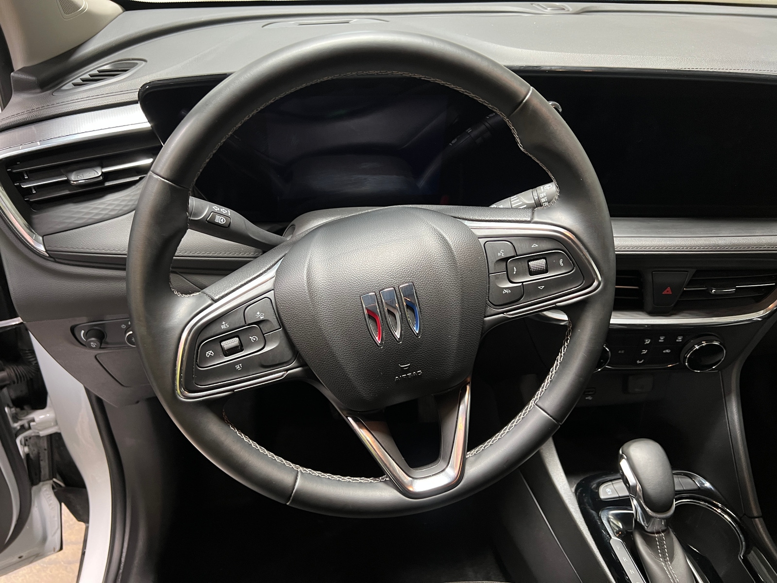 Thumbnail: 2025 Buick Encore GX - 4