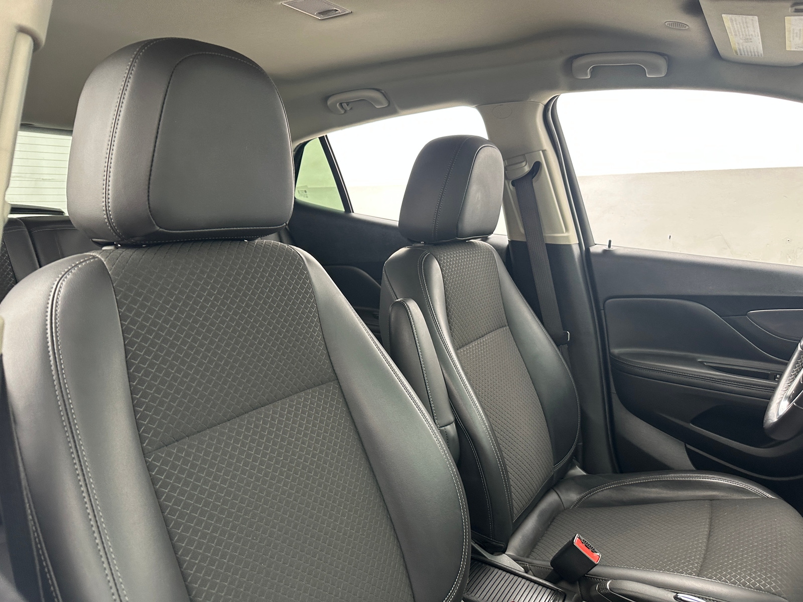 Thumbnail: 2022 Buick Encore - 2
