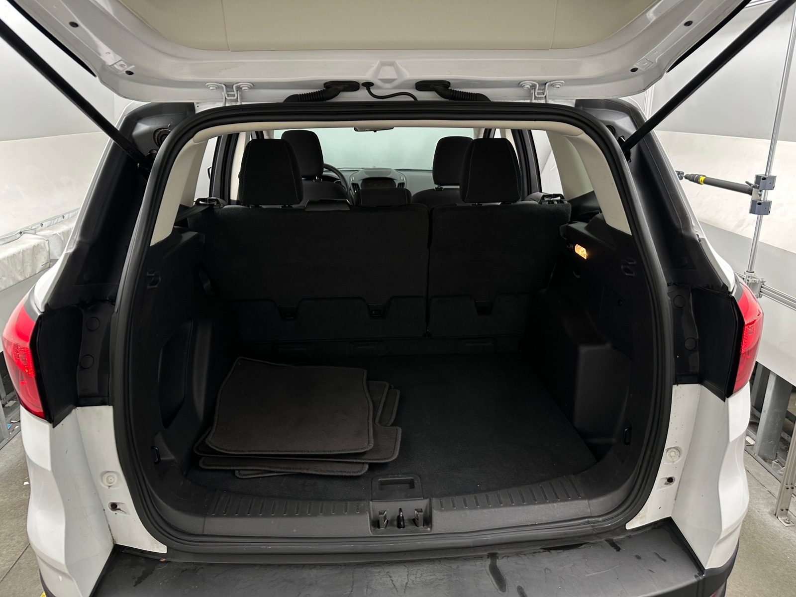 Thumbnail: 2019 Ford Escape - 7