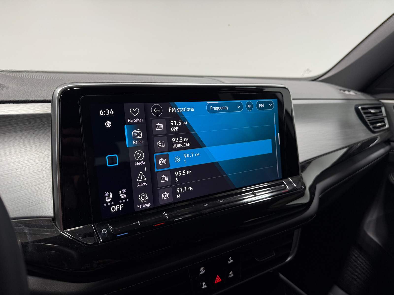 Thumbnail: 2025 Volkswagen Atlas - 3