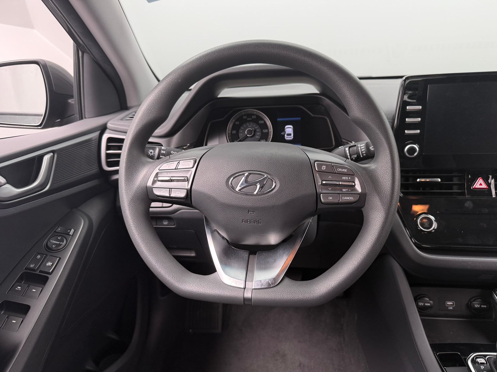 Thumbnail: 2022 Hyundai Ioniq - 5