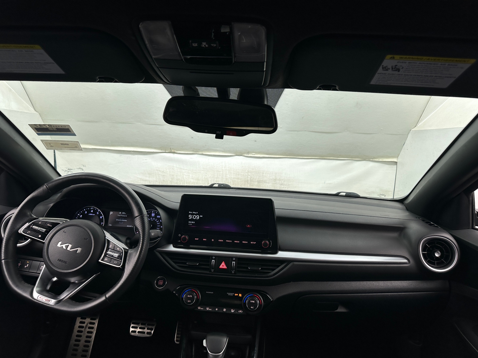 Thumbnail: 2023 Kia Forte - 3
