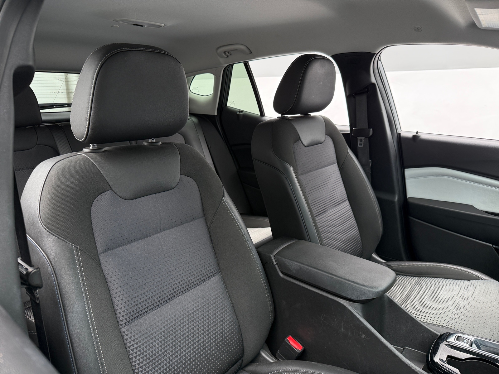 Thumbnail: 2025 Chevrolet Trax - 2