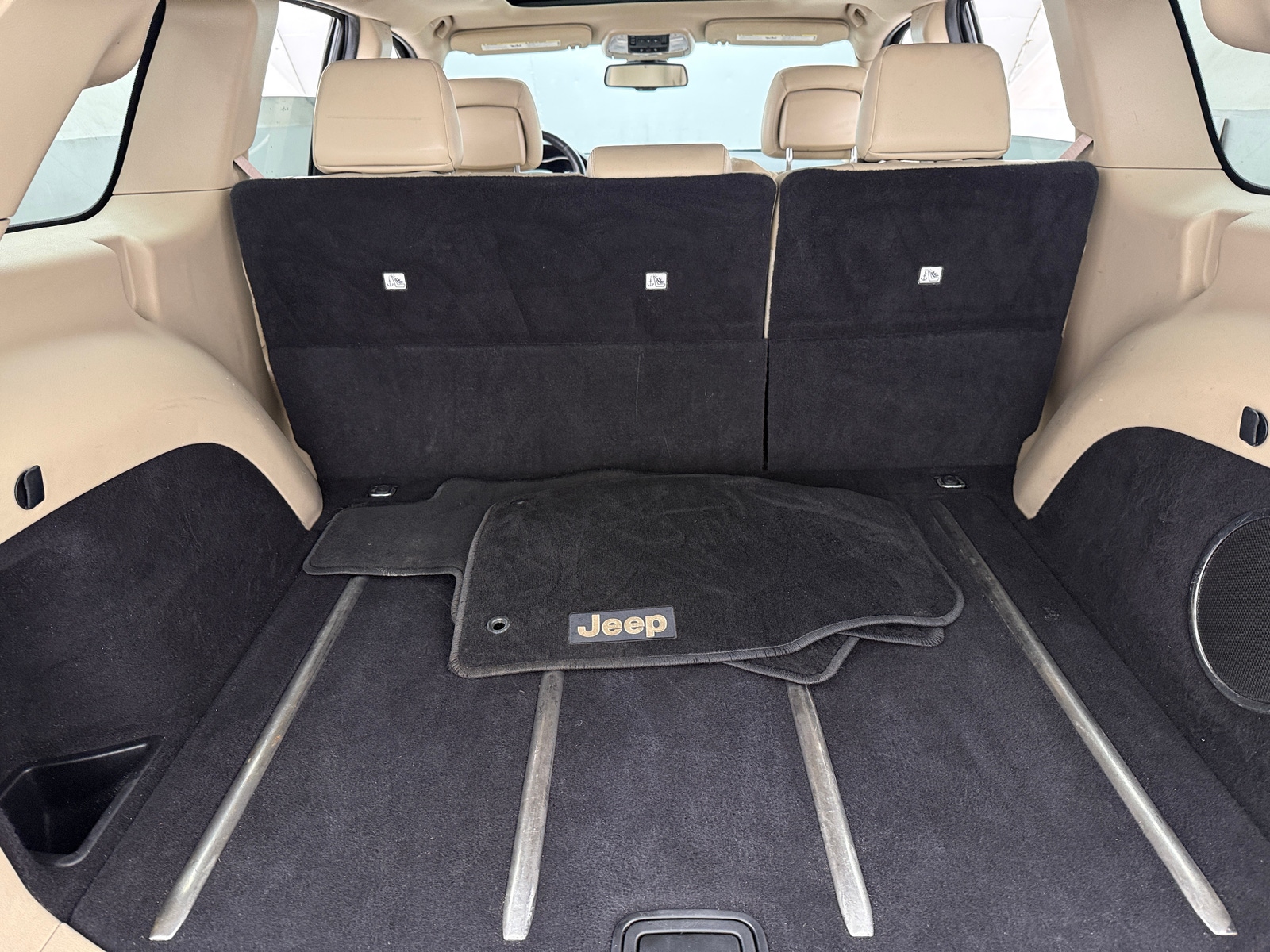 Thumbnail: 2014 Jeep Grand Cherokee - 5