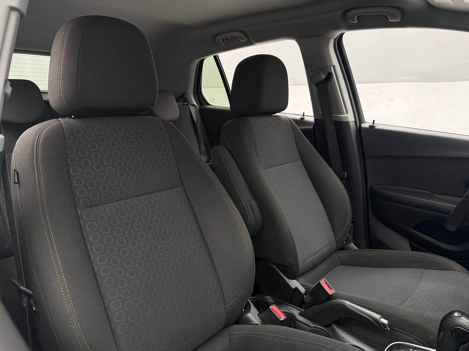 Thumbnail: 2022 Chevrolet Trax - 2