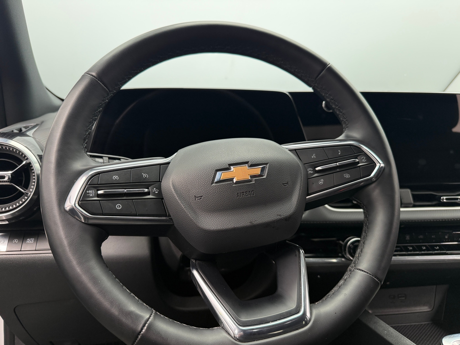 Thumbnail: 2025 Chevrolet Equinox - 5
