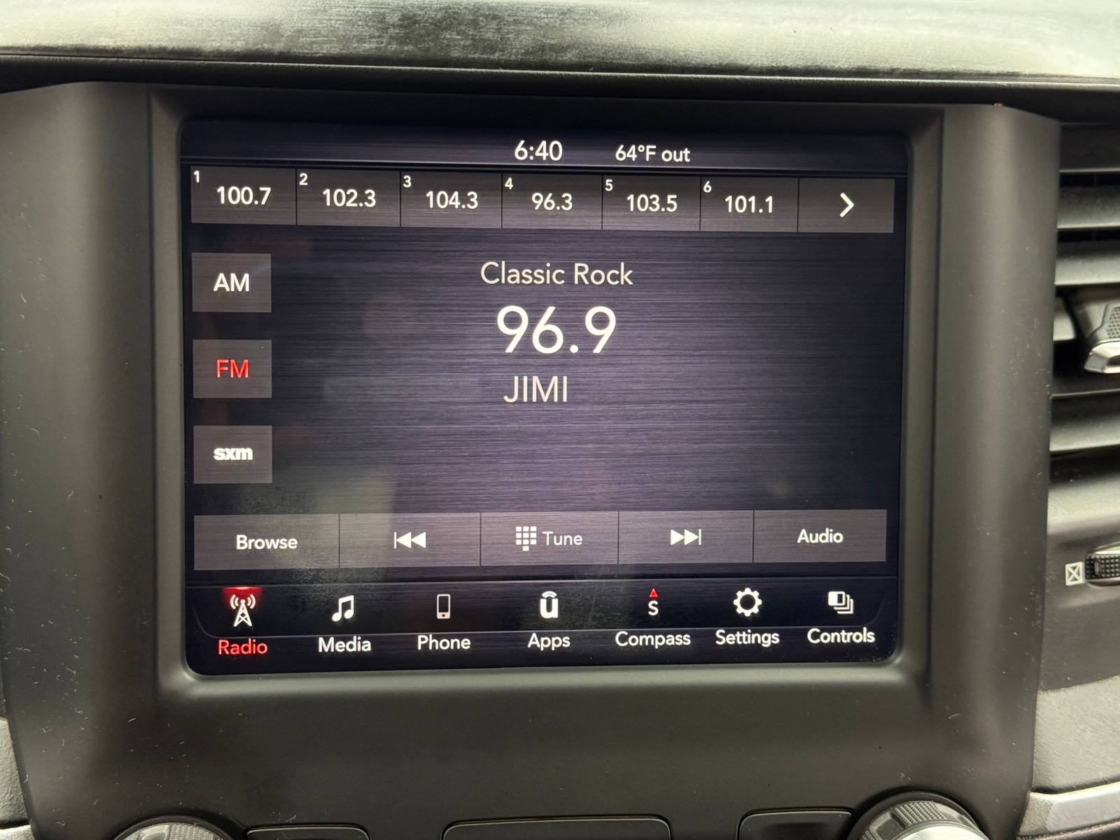 Thumbnail: 2019 RAM 1500 - 4