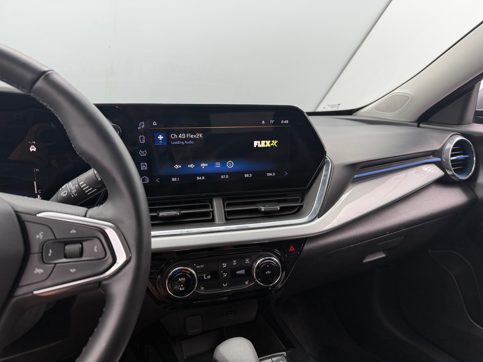Thumbnail: 2025 Chevrolet Trax - 4