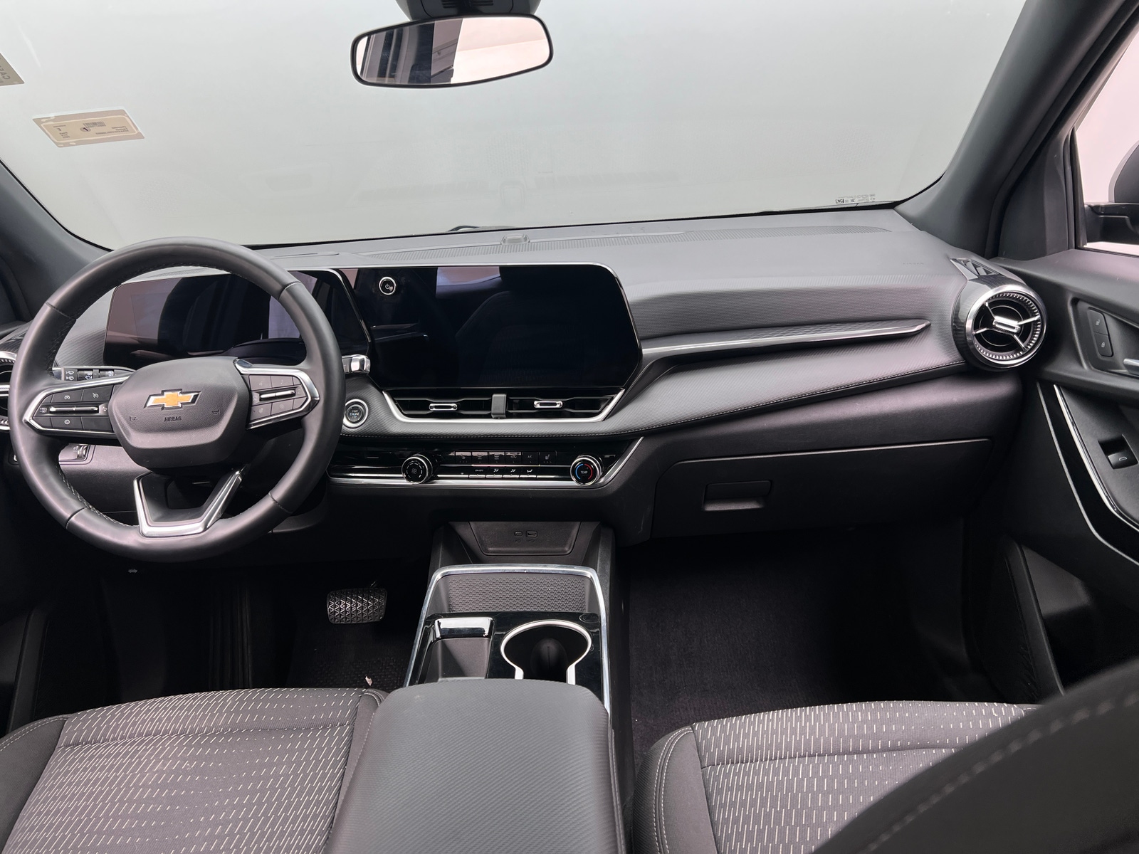Thumbnail: 2025 Chevrolet Equinox - 3