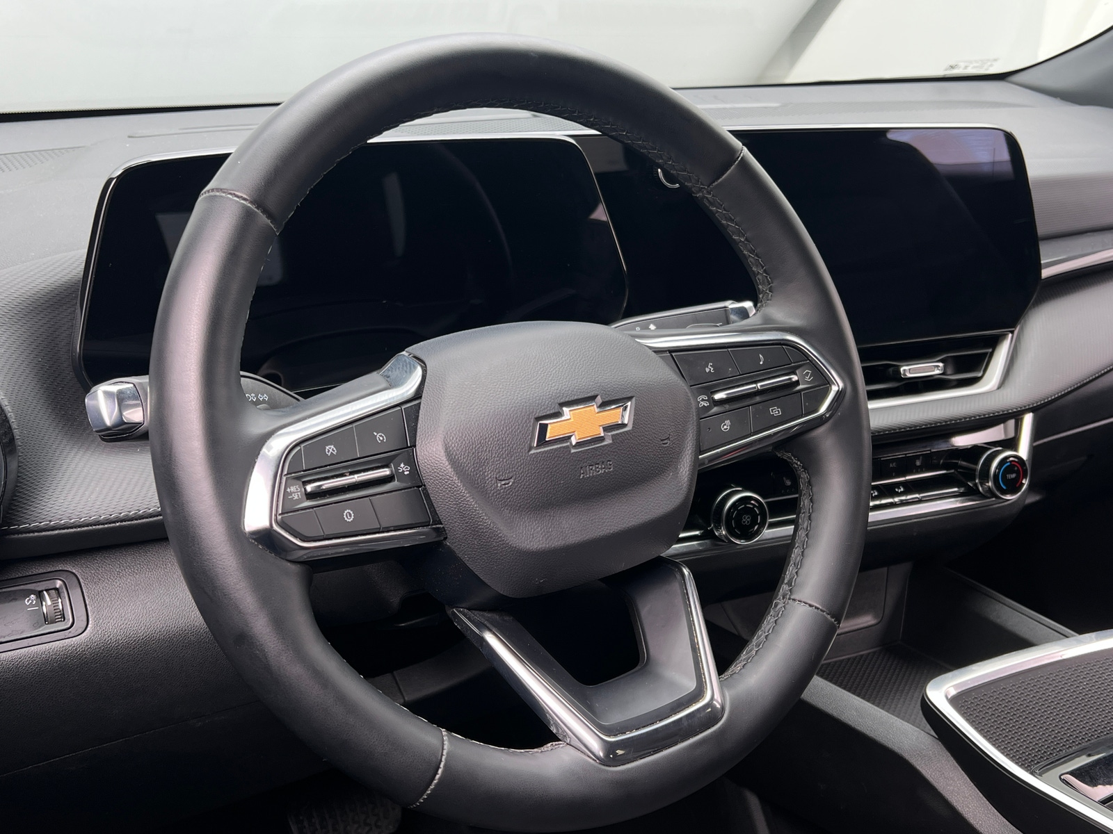 Thumbnail: 2025 Chevrolet Equinox - 5