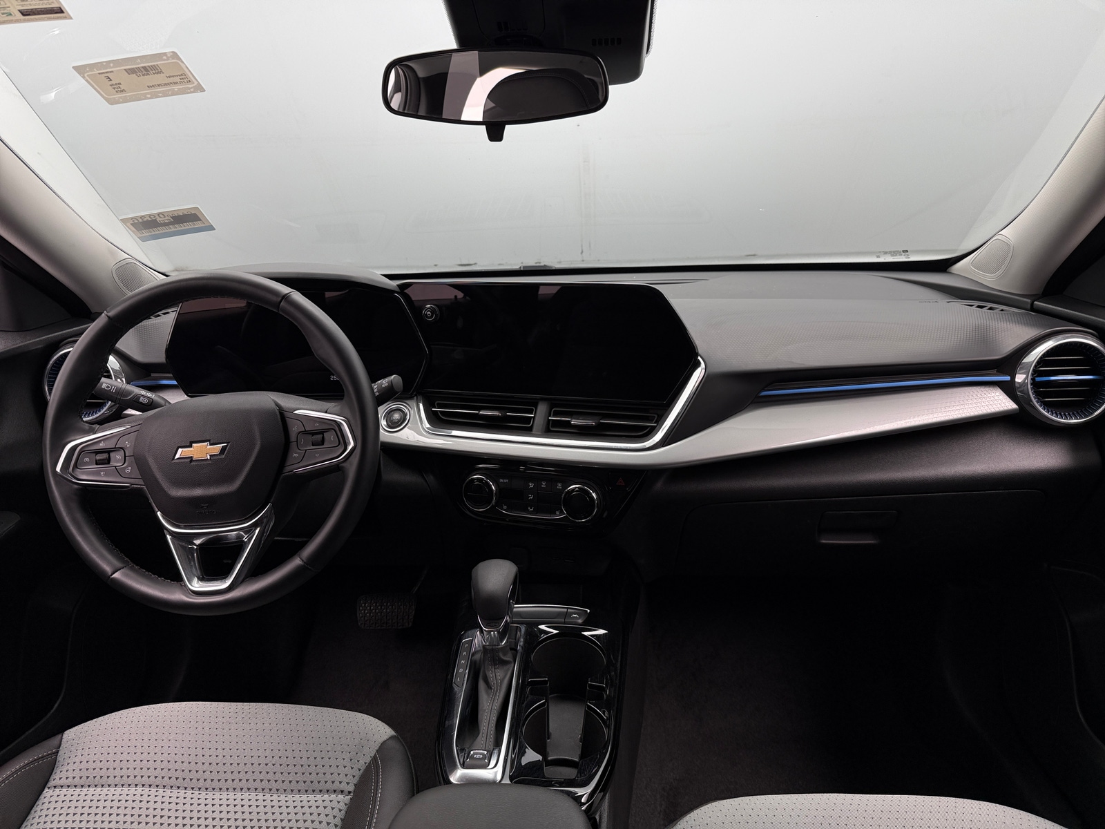 Thumbnail: 2025 Chevrolet Trax - 3
