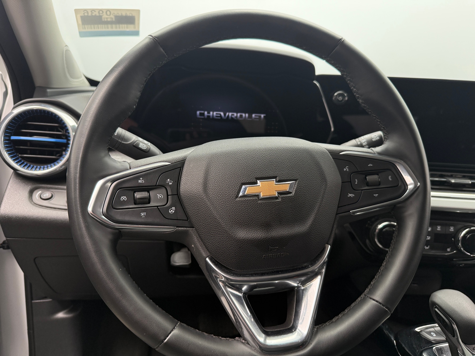 Thumbnail: 2025 Chevrolet Trax - 5