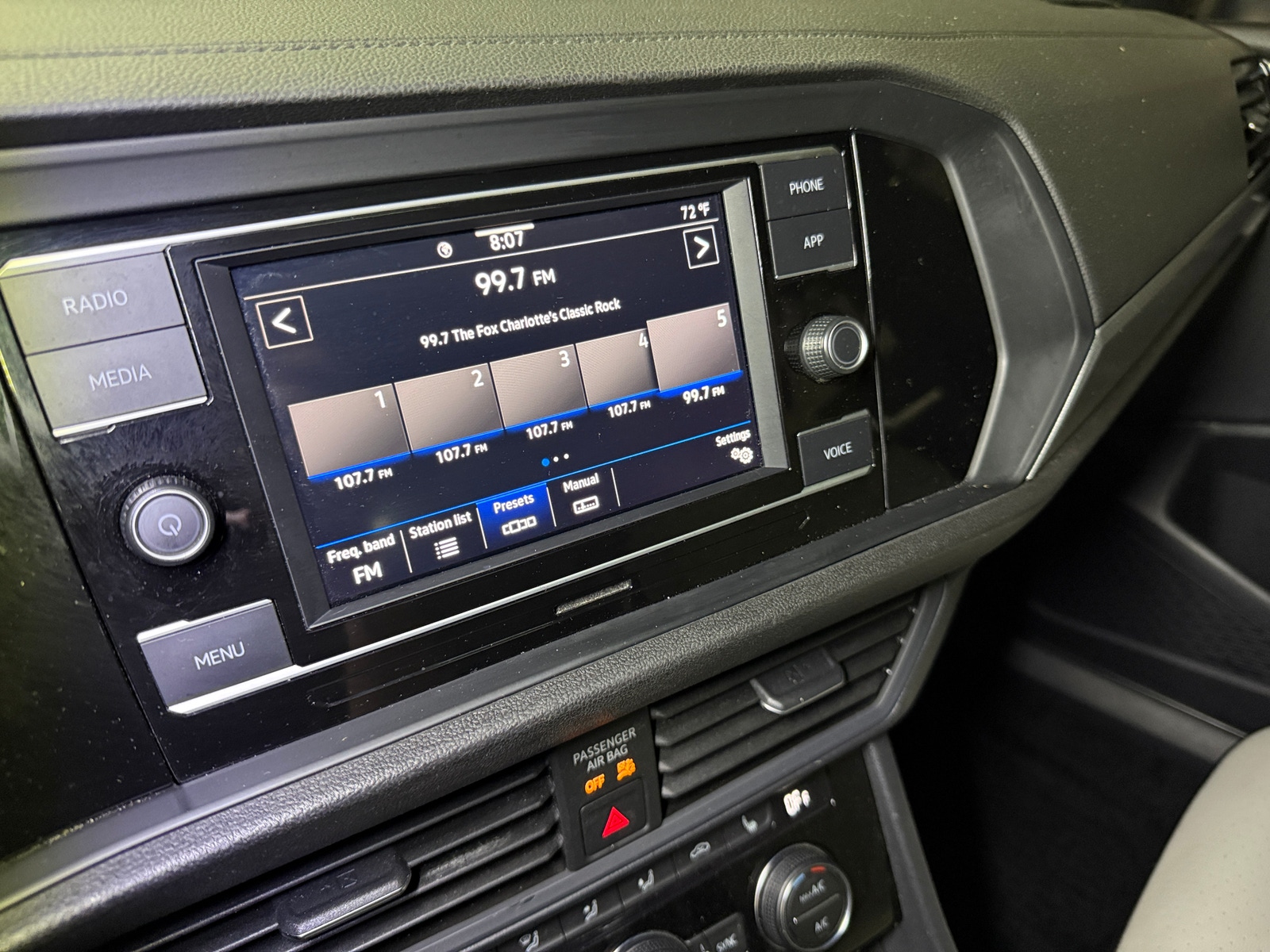 Thumbnail: 2021 Volkswagen Jetta - 4