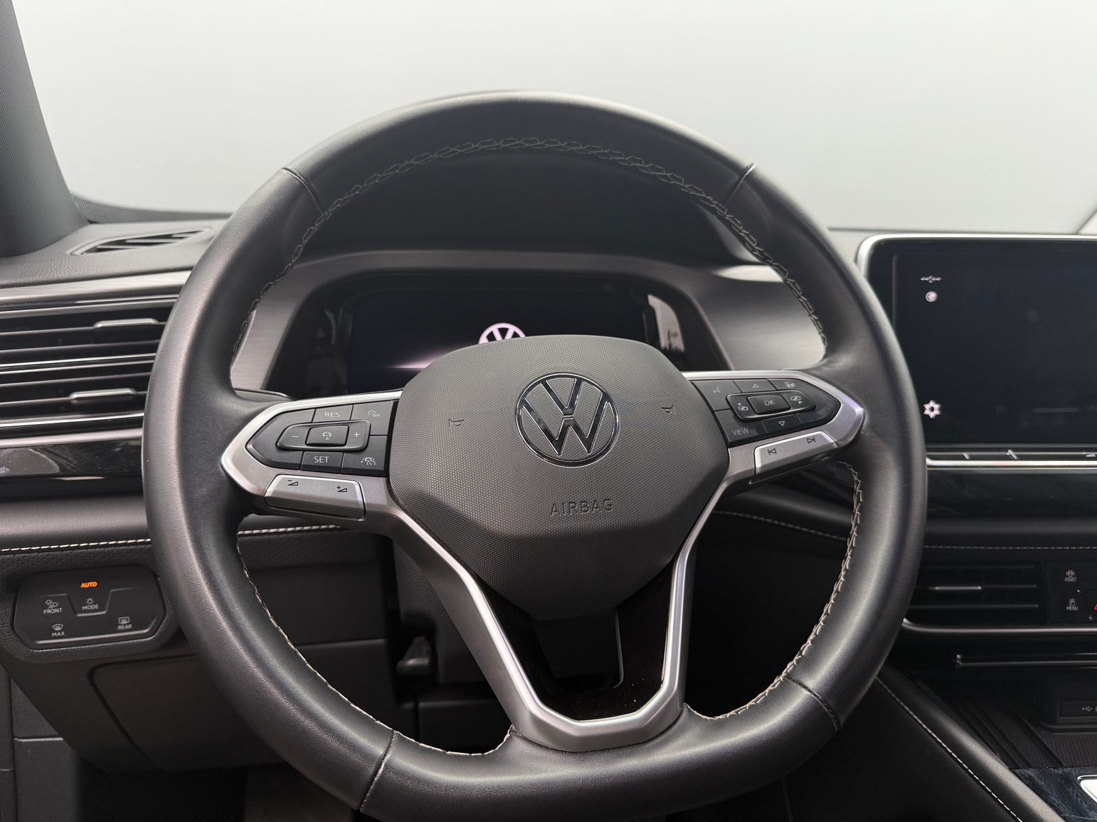 Thumbnail: 2025 Volkswagen Atlas - 4