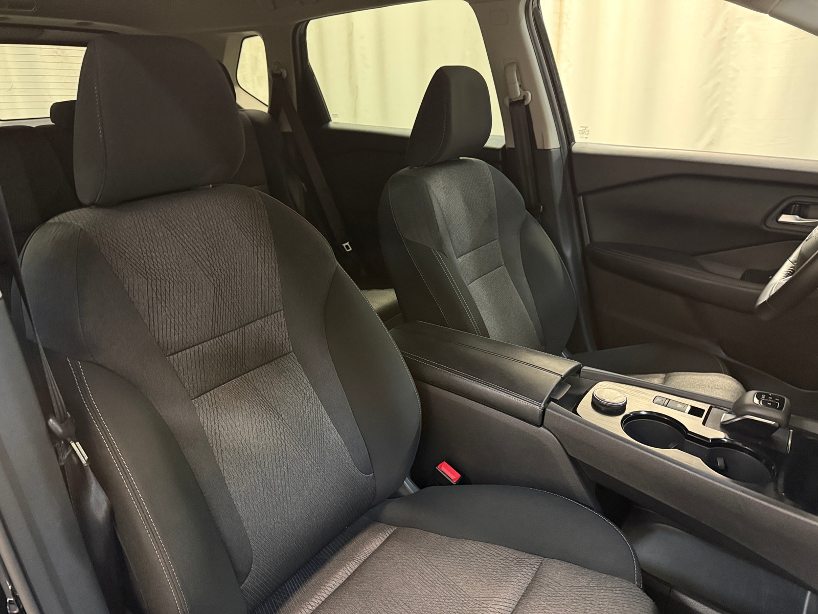 Thumbnail: 2025 Nissan Rogue - 2