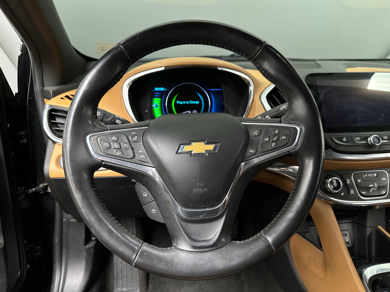 Thumbnail: 2017 Chevrolet Volt - 4