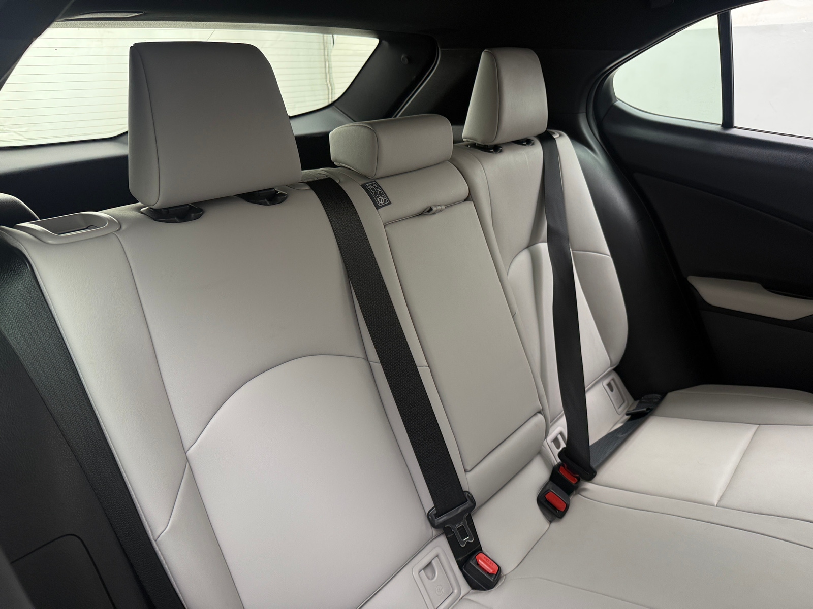 Thumbnail: 2020 Lexus UX - 6