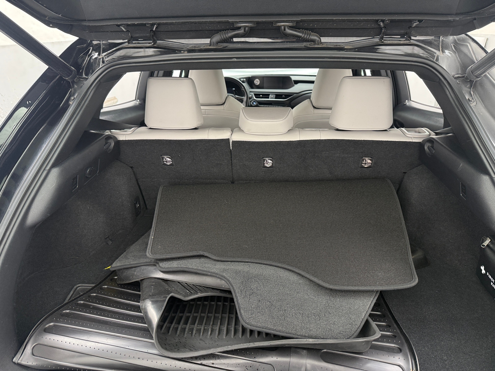 Thumbnail: 2020 Lexus UX - 7