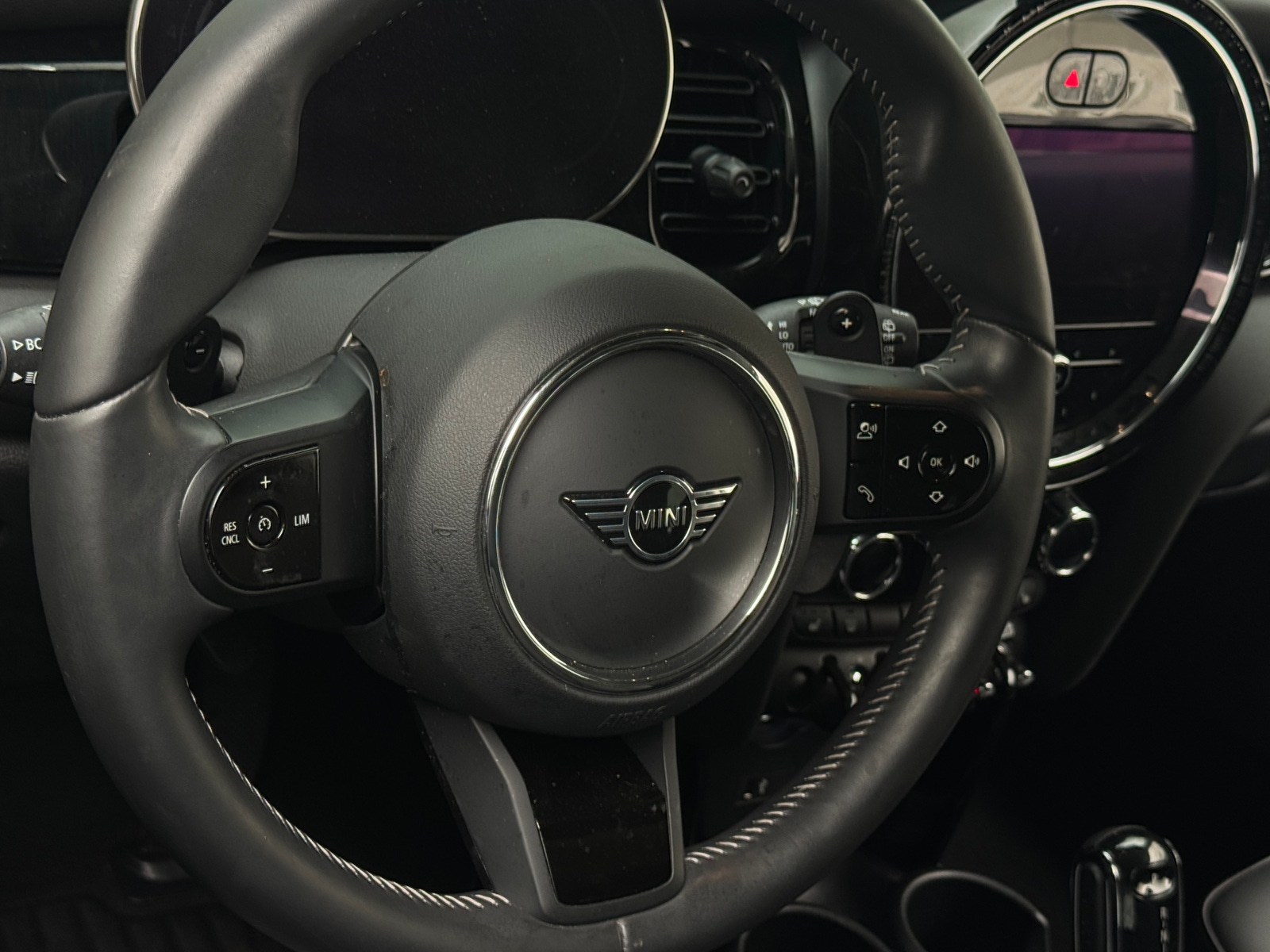 Thumbnail: 2024 MINI Cooper Hardtop - 4