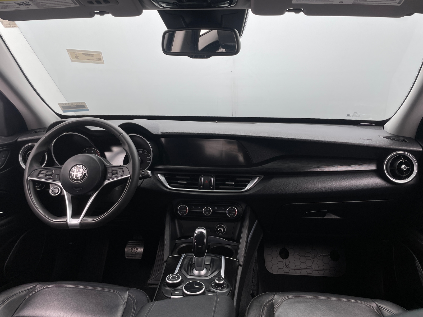 Thumbnail: 2018 Alfa Romeo Stelvio - 2