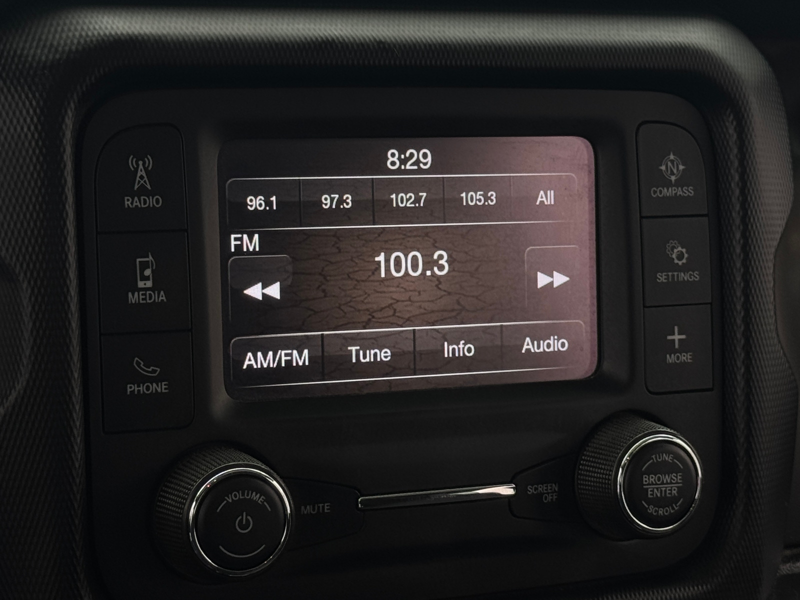 Thumbnail: 2021 Jeep Gladiator - 4