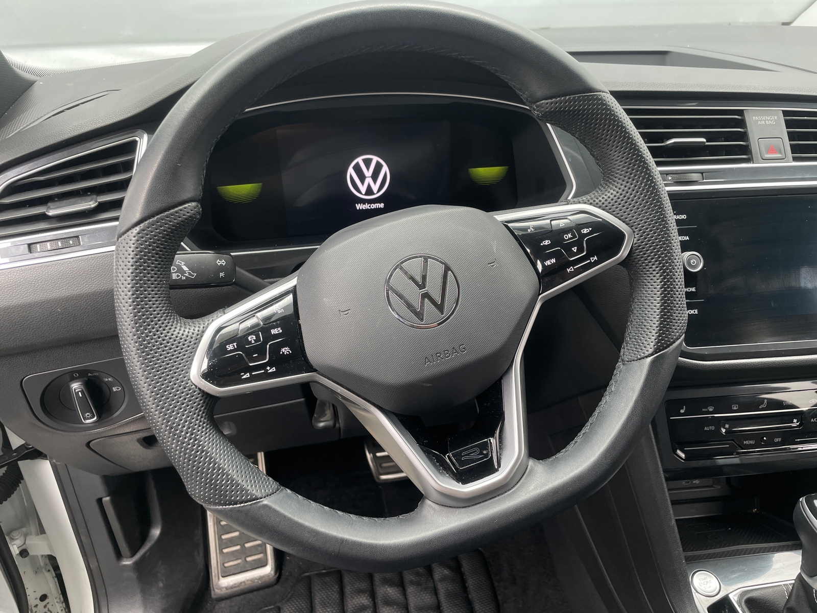 Thumbnail: 2024 Volkswagen Tiguan - 4