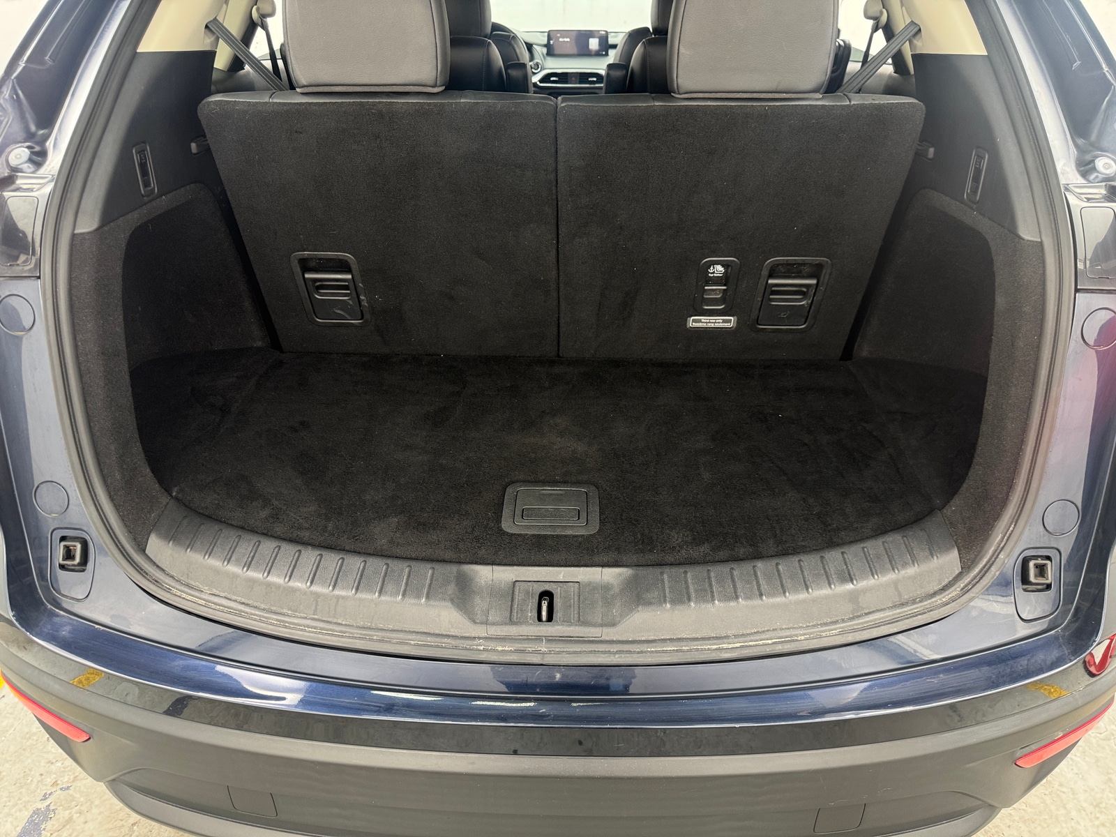 Thumbnail: 2023 Mazda CX-9 - 6